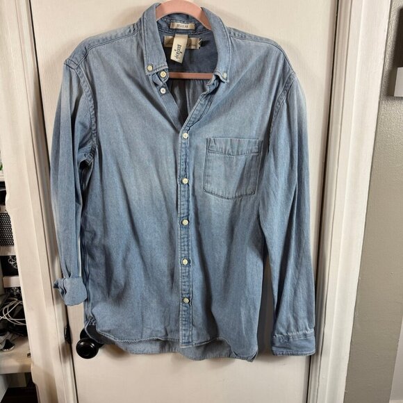 H&M LOGG men's long-sleeve button-up denim shirt.  Size Medium - Picture 1 of 10